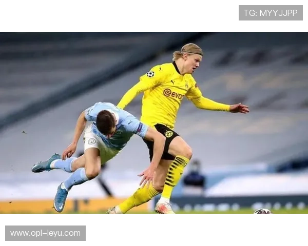 哈兰德与C罗早期进球能力及终结方式对比解析