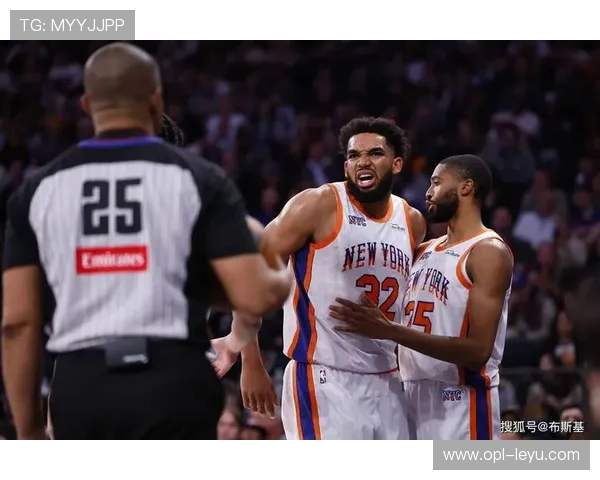 唐斯挡拆外投拉开空间对比约基奇更具三分威胁