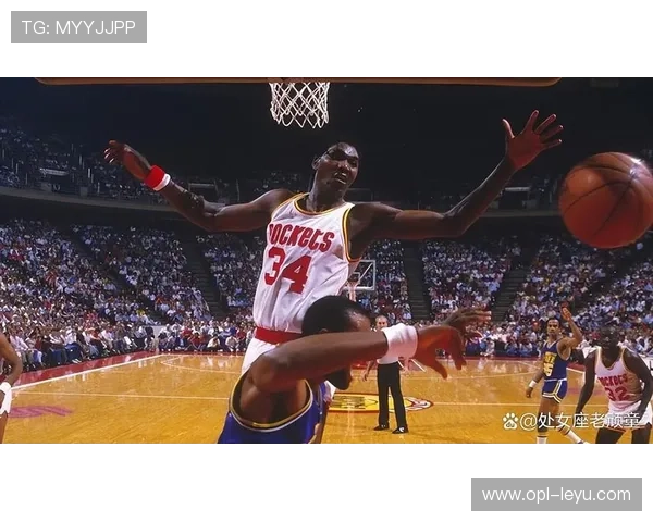 奥拉朱旺低位单打效率碾压同位置内线