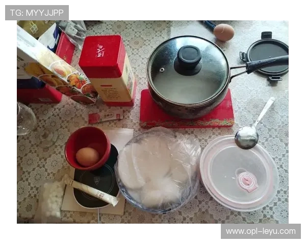 杨力维家冰箱里塞满蛋白粉，连饮料都是无糖的