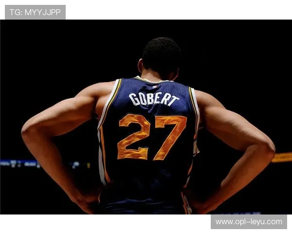 戈贝尔挡拆护筐效率提升 令爵士防守体系稳固