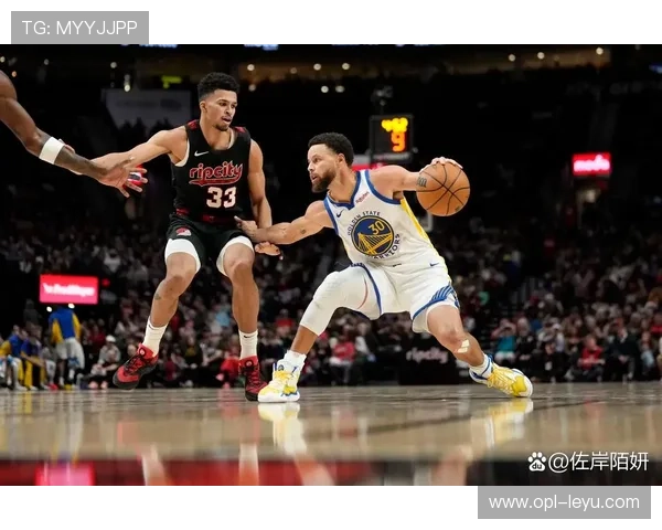 库里投篮挡拆拉开空间 提升球队关键时刻得分效率