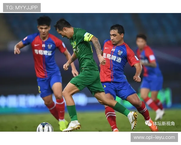 拉人犯规判罚到底有多难判？裁判视角详解冲突边界