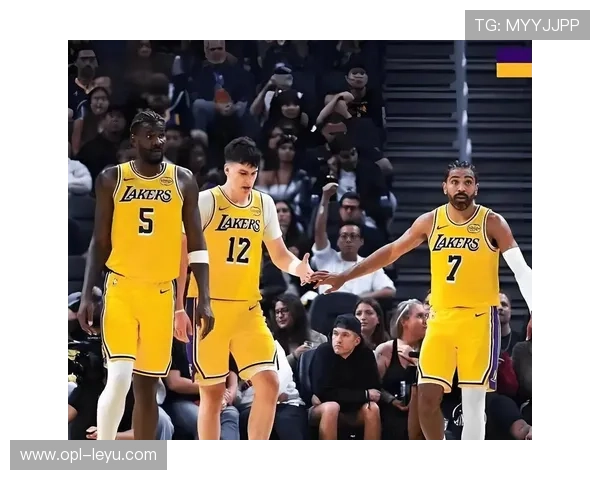 朗多挡拆组织效率提升，带动湖人关键时刻得分爆发